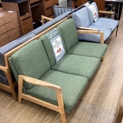 KC-45【新入荷　リサイクル品】モモナチュラル　MOSS 3シーターアームソファ　グリーン